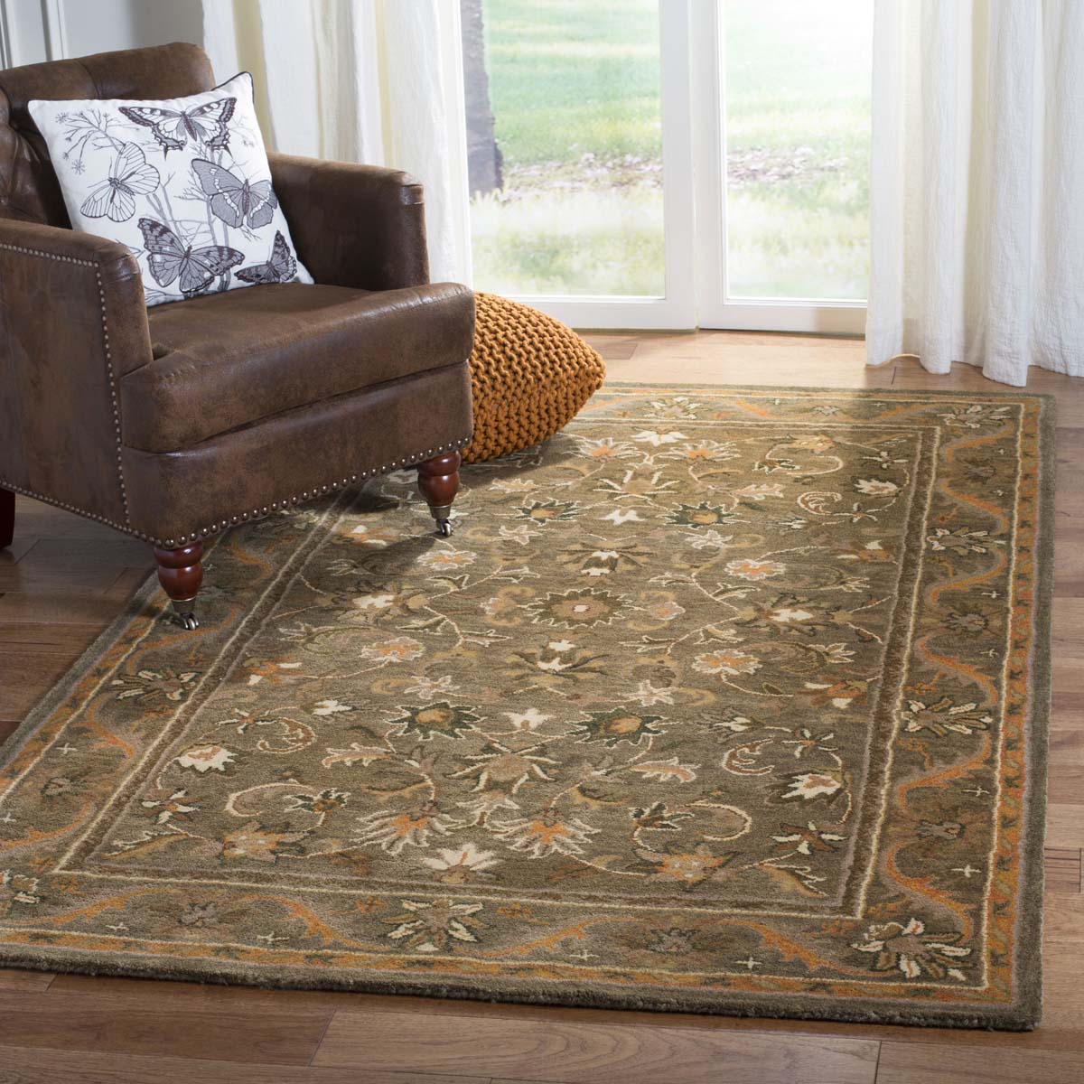 Safavieh Antiquity Rug Collection AT52A - Olive / Gold
