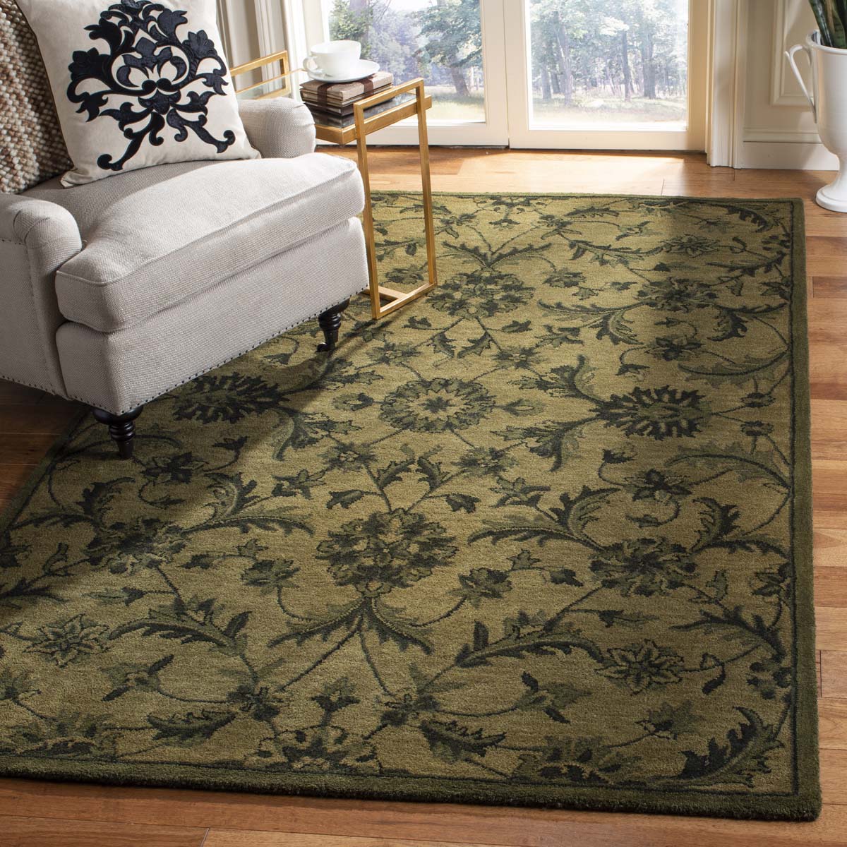 Safavieh Antiquity Rug Collection AT824A - Olive / Green